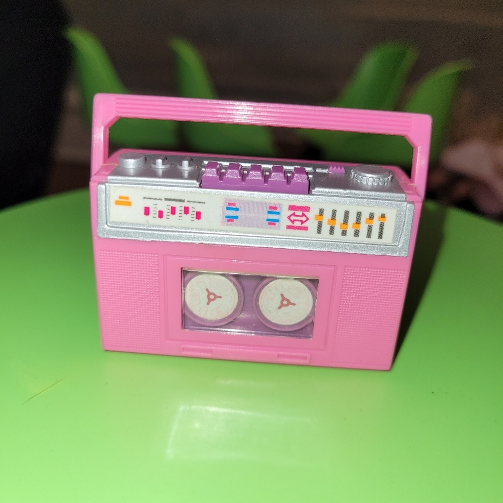 Vintage 1980s boom box
